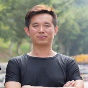 王偉